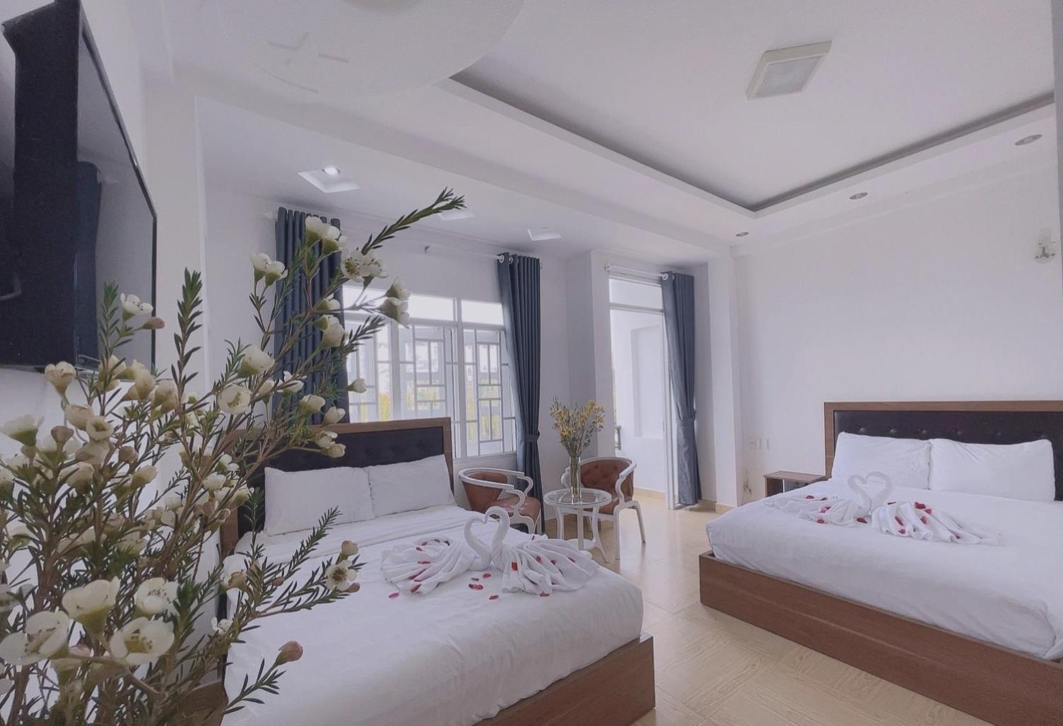 Phuong Vy Hotel Da Lat Exterior photo